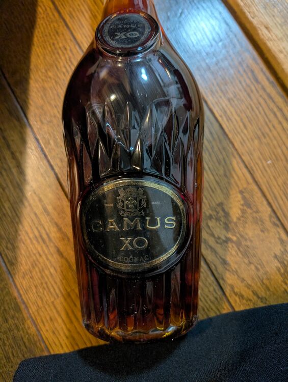 ブランデー カミュ （お酒）の商品画像 - 査定依頼日：2025年7月17日 - 最高査定価格：3,500円