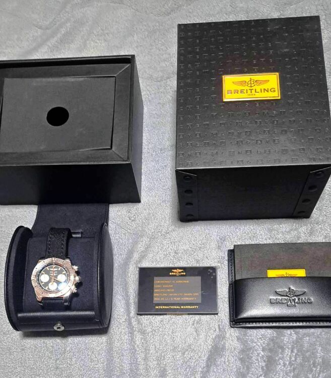 ブライトリング クロノマット クロノマットエアボーン クロノマット誕生30周年記念モデル (AB01442J/BD26（高級時計）の商品画像 - 査定依頼日：2025年6月26日 - 最高査定価格：400,000円