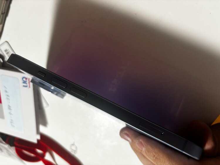 iPhone 14 256GB SIMフリー（スマホ）の商品画像 - 査定依頼日：2025年5月31日 - 最高査定価格：52,000円