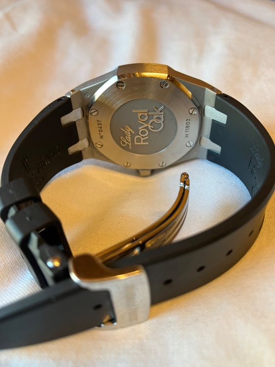 オーデマピゲ ロイヤルオーク （高級時計）の商品画像 - 査定依頼日：2025年9月2日 - 最高査定価格：1,200,000円