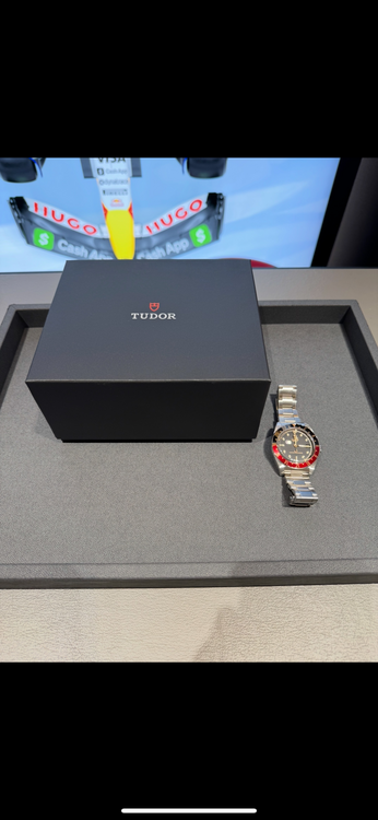 チューダー ブラックベイ 58 GMt（高級時計）の商品画像 - 査定依頼日：2025年6月3日 - 最高査定価格：600,000円