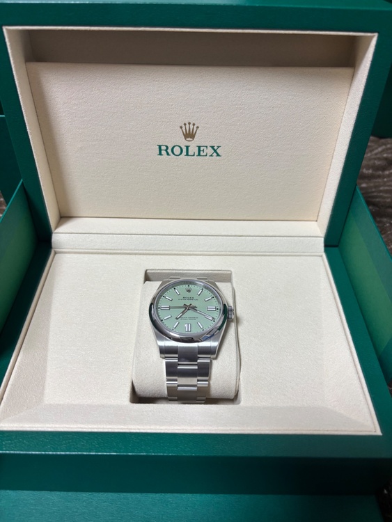 134300ピスタチオ（高級時計）の商品画像 - 査定依頼日：2026年1月1日 - 最高査定価格：1,650,000円