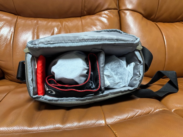 EOS kiss  X4 ダブルズームキット（カメラ）の商品画像 - 査定依頼日：2026年3月23日 - 最高査定価格：15,000円