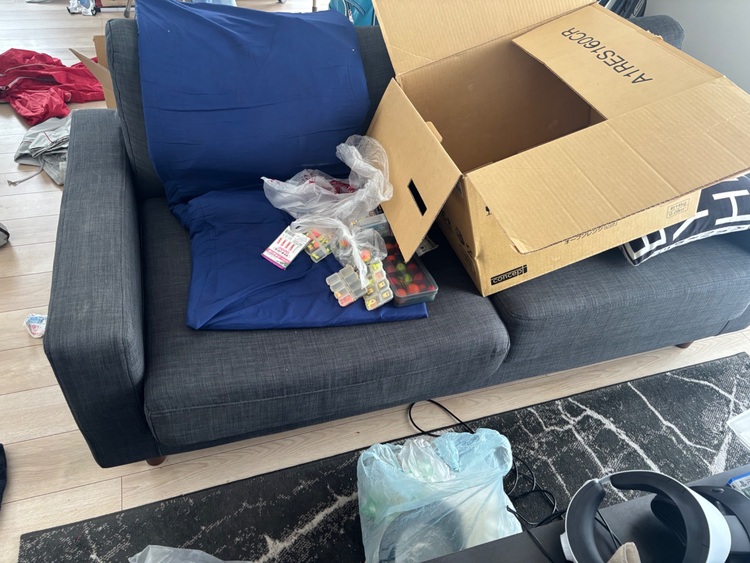 2人掛けソハァ、デーブル（家具・寝具）の商品画像 - 査定依頼日：2025年9月14日 - 最高査定価格：4,000円