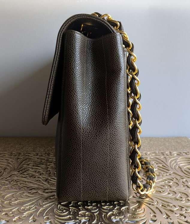 キャビアスキン ショルダーバッグ ブラウン（ブランドバッグ）の商品画像 - 査定依頼日：2025年5月24日 - 最高査定価格：650,000円