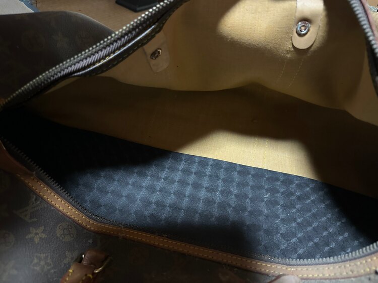 バッグ（ブランドバッグ）の商品画像 - 査定依頼日：2025年5月30日 - 最高査定価格：14,000円