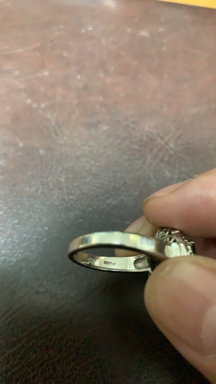 サファイア，ダイヤリング（金・貴金属）の商品画像 - 査定依頼日：2025年3月9日 - 最高査定価格：220,000円