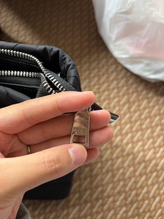 プラダ  （ブランドバッグ）の商品画像 - 査定依頼日：2025年11月9日 - 最高査定価格：200,000円
