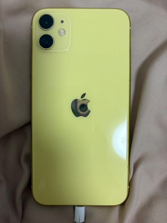 iPhone11 256GB au（スマホ）の商品画像 - 査定依頼日：2026年4月12日 - 最高査定価格：20,000円