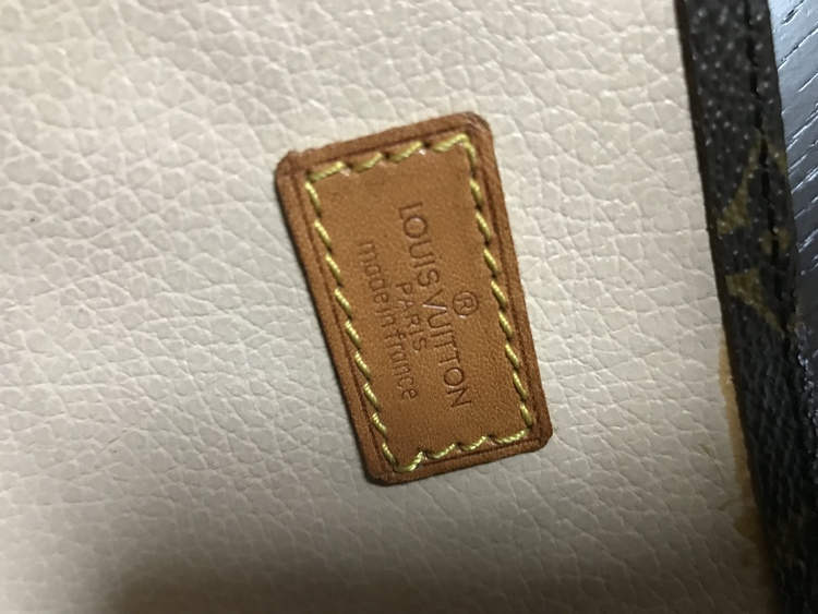 サックプラ　トートバック（ブランドバッグ）の商品画像 - 査定依頼日：2022年5月2日 - 最高査定価格：35,000円