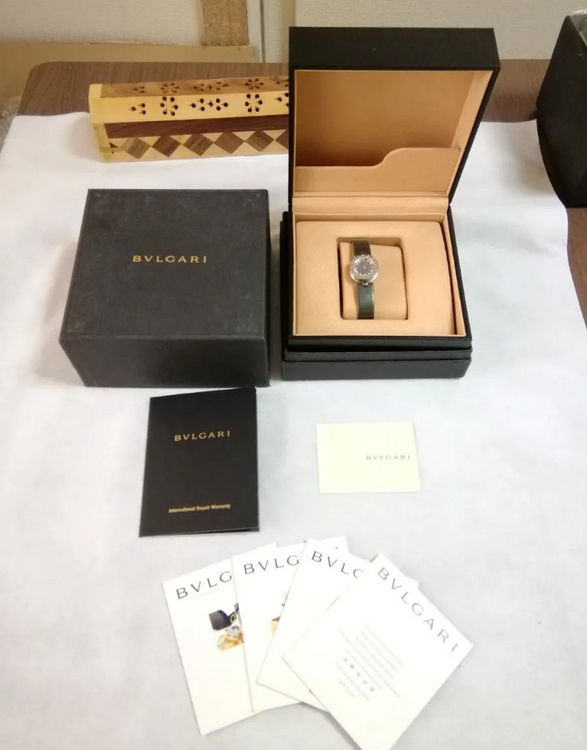 BVLGARI　ビーゼロワン　ブルーシェルダイヤモンド（高級時計）の商品画像 - 査定依頼日：2025年1月23日 - 最高査定価格：40,000円