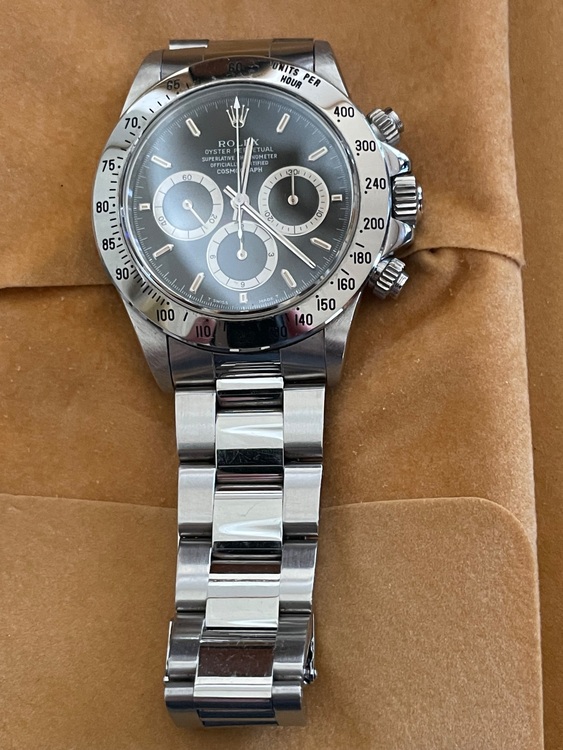 ロレックス デイトナ 1652（高級時計）の商品画像 - 査定依頼日：2025年8月27日 - 最高査定価格：4,000,000円