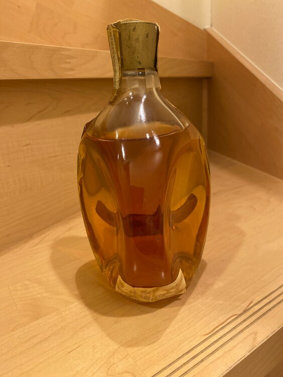 Pinch 760ml（お酒）の商品画像 - 査定依頼日：2025年1月17日 - 最高査定価格：500円