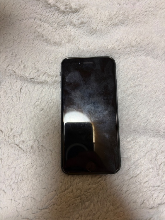 iPhoneSE 64GB au（スマホ）の商品画像 - 査定依頼日：2026年4月18日 - 最高査定価格：100,000円