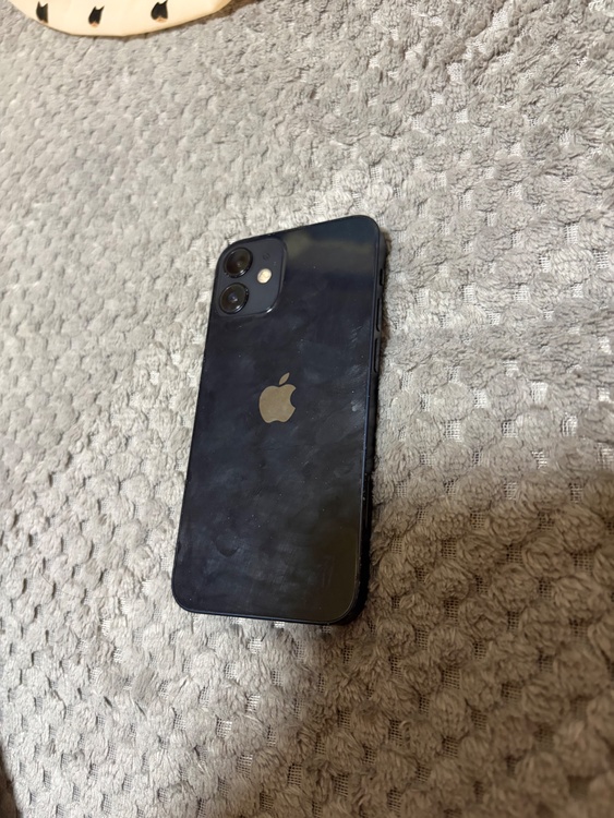 iPhone 12 mini 64GB au（スマホ）の商品画像 - 査定依頼日：2026年4月14日 - 最高査定価格：15,000円