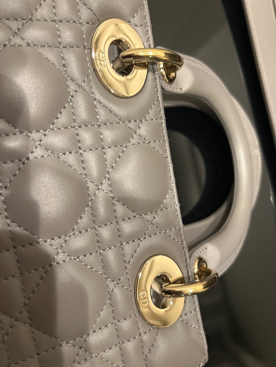 ディオール  （ブランドバッグ）の商品画像 - 査定依頼日：2025年9月15日 - 最高査定価格：410,000円