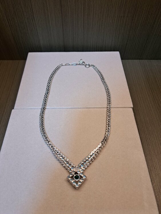 Christian Diorコスチュームジュエリー（金・貴金属）の商品画像 - 査定依頼日：2026年3月24日 - 最高査定価格：100,000円