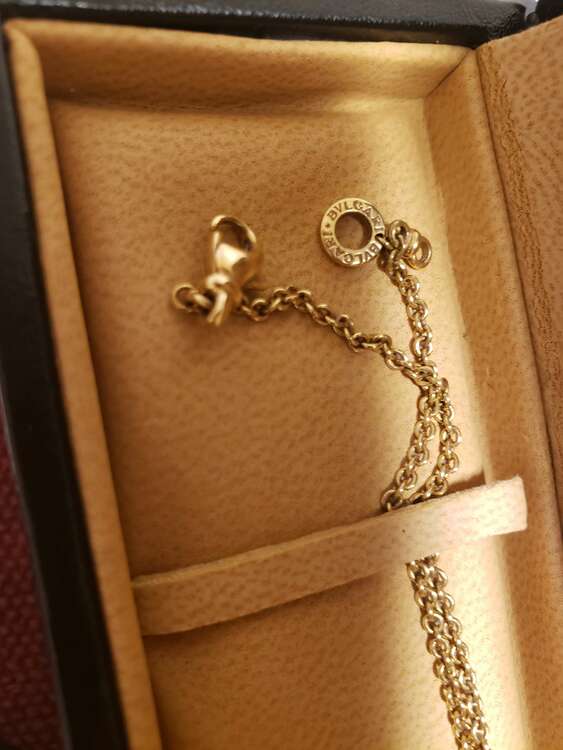 ブルガリ その他 クロスネックレス、ゴールド（高級時計）の商品画像 - 査定依頼日：2025年4月11日 - 最高査定価格：150,000円