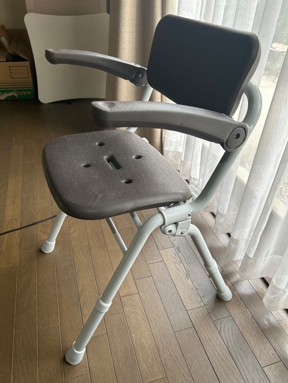 パナソニック　シャワーチェア[ユクリア Air] ミドルSPワンタッチ　モカブラ（介護用品）の商品画像 - 査定依頼日：2025年11月9日 - 最高査定価格：1,000円