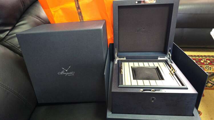 ブレゲ マリーン G5517 BR12  5  ZU       5097  CO（高級時計）の商品画像 - 査定依頼日：2025年3月21日 - 最高査定価格：2,600,000円