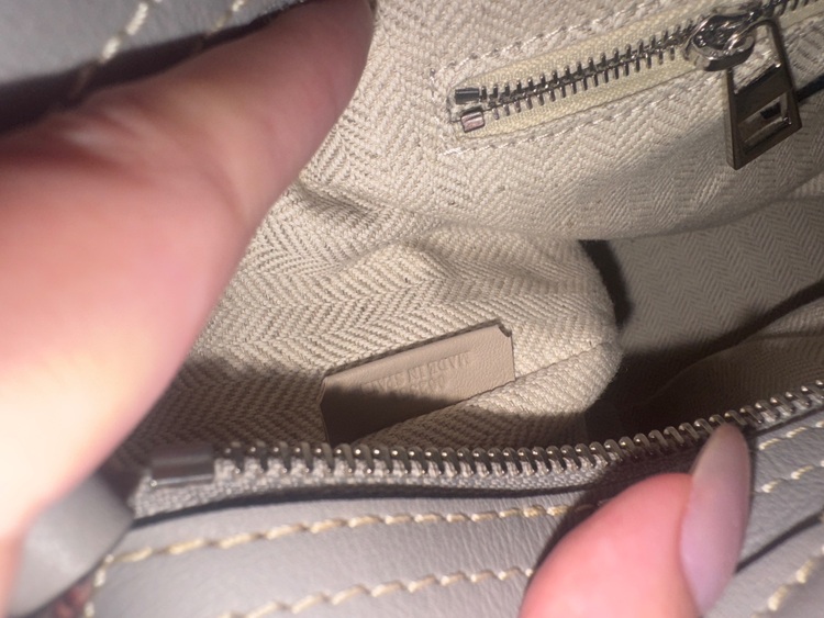 ロエベ（ブランドバッグ）の商品画像 - 査定依頼日：2025年8月13日 - 最高査定価格：150,000円