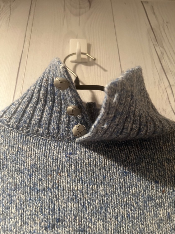 ニット（古着・ファッション）の商品画像 - 査定依頼日：2025年12月21日 - 最高査定価格：13,000円