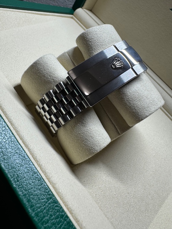 ロレックス デイトジャスト 126234（高級時計）の商品画像 - 査定依頼日：2025年11月22日 - 最高査定価格：2,320,000円