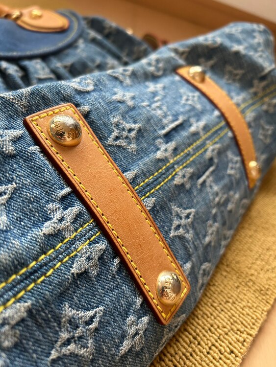 ヴィトン デニムバッグ（ブランドバッグ）の商品画像 - 査定依頼日：2025年5月22日 - 最高査定価格：160,000円