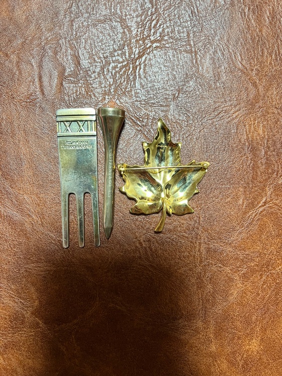 ティファニー　メープルリーフブローチ k18（金・貴金属）の商品画像 - 査定依頼日：2025年8月19日 - 最高査定価格：175,000円