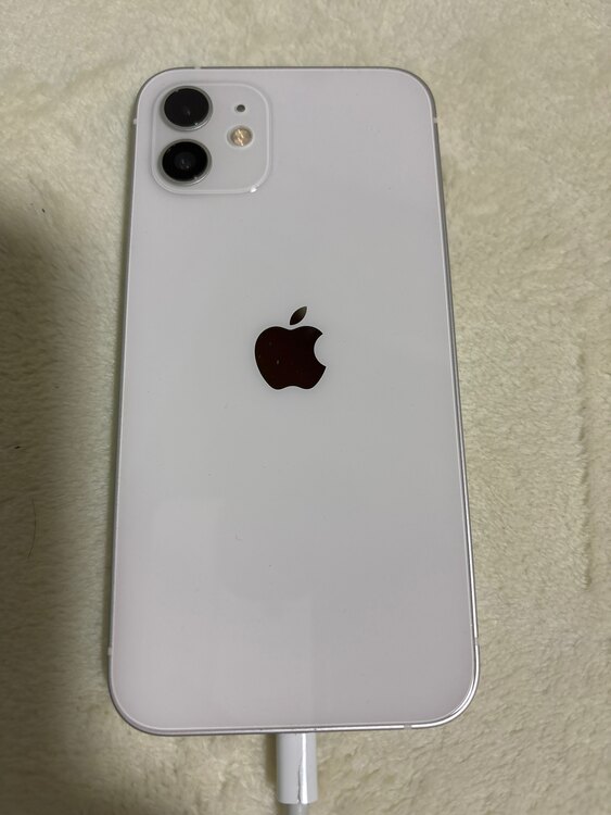 iPhone 12 64GB SIMフリー（スマホ）の商品画像 - 査定依頼日：2025年3月13日 - 最高査定価格：5,000円