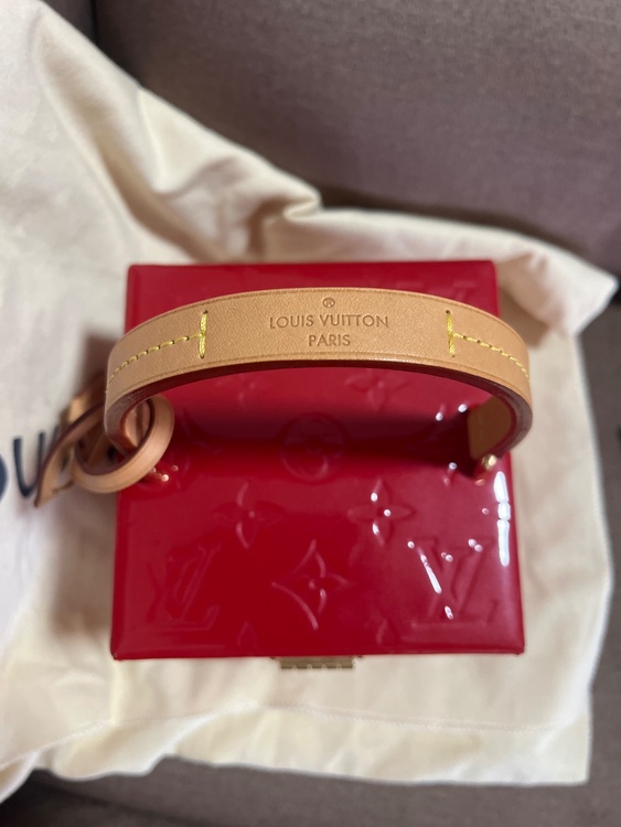 ブリーカーボックス　ショルダーバッグ（ブランドバッグ）の商品画像 - 査定依頼日：2026年4月15日 - 最高査定価格：120,000円