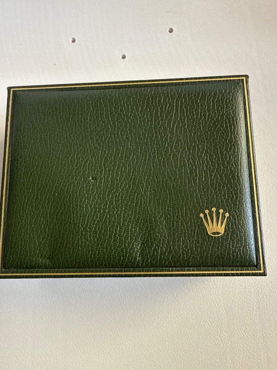 ロレックス サブマリーナー 876135（高級時計）の商品画像 - 査定依頼日：2025年6月17日 - 最高査定価格：2,400,000円