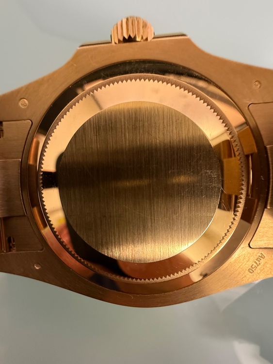 ロレックス サブマリーナー 126618LB（高級時計）の商品画像 - 査定依頼日：2025年9月14日 - 最高査定価格：6,150,000円