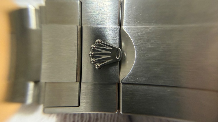 ロレックス エクスプローラー 226570（高級時計）の商品画像 - 査定依頼日：2026年1月15日 - 最高査定価格：1,800,000円