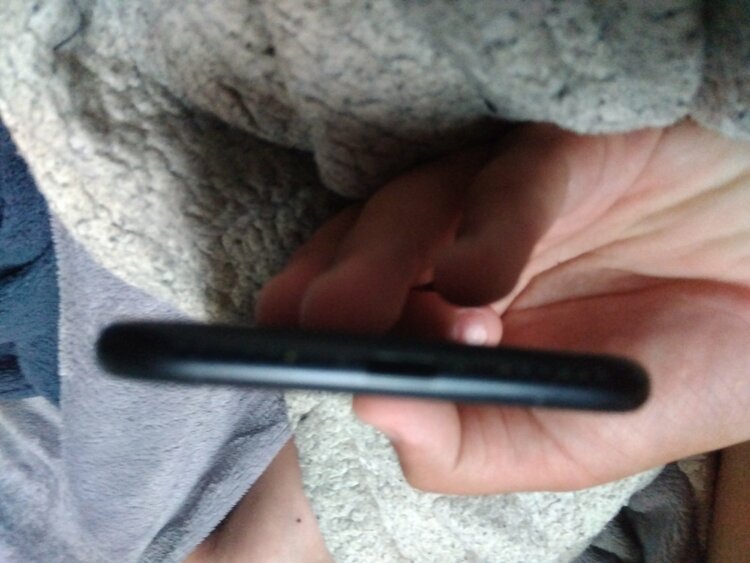 iPhone7 32GB docomo（スマホ）の商品画像 - 査定依頼日：2026年4月4日 - 最高査定価格：1,500円