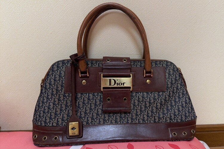 トロッター柄ハンドバッグ（ブランドバッグ）の商品画像 - 査定依頼日：2025年3月23日 - 最高査定価格：80,000円