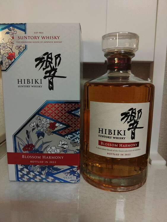 響 BLOSSOM HARMONY 2022（お酒）の商品画像 - 査定依頼日：2023年12月4日 - 最高査定価格：34,000円