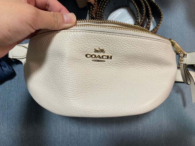 バッグ（ブランドバッグ）の商品画像 - 査定依頼日：2026年4月23日 - 最高査定価格：3,000円
