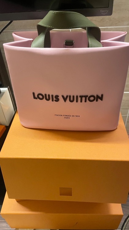 ショッパー･トート MINI（ブランドバッグ）の商品画像 - 査定依頼日：2025年12月9日 - 最高査定価格：460,000円