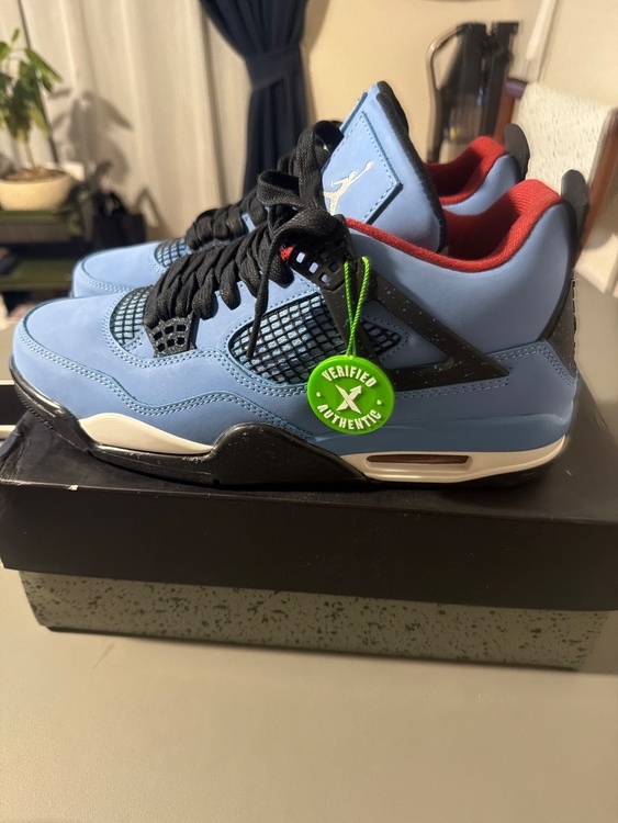 AIR JORDAN 4 RETORO（古着・ファッション）の商品画像 - 査定依頼日：2026年9月1日 - 最高査定価格：20,000円