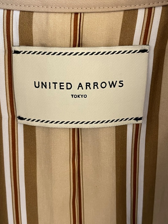 ユナイテッドアローズ　ダブルブレストトレンチコート品番1525-216-0964（古着・ファッション）の商品画像 - 査定依頼日：2025年11月10日 - 最高査定価格：500円