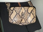 ジミーチュウ  （ブランドバッグ）の商品画像 - 査定依頼日：2024年10月2日 - 最高査定価格：5,000円