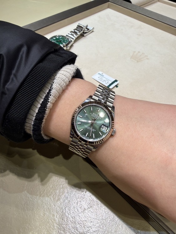 ロレックス デイトジャスト 27827（高級時計）の商品画像 - 査定依頼日：2026年1月25日 - 最高査定価格：2,000,000円