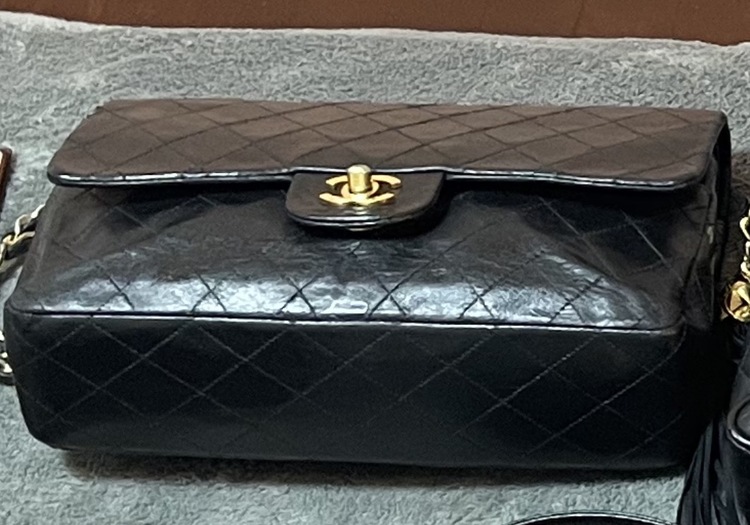 マトラッセ　ダブルフラップ（ブランドバッグ）の商品画像 - 査定依頼日：2026年2月26日 - 最高査定価格：250,000円