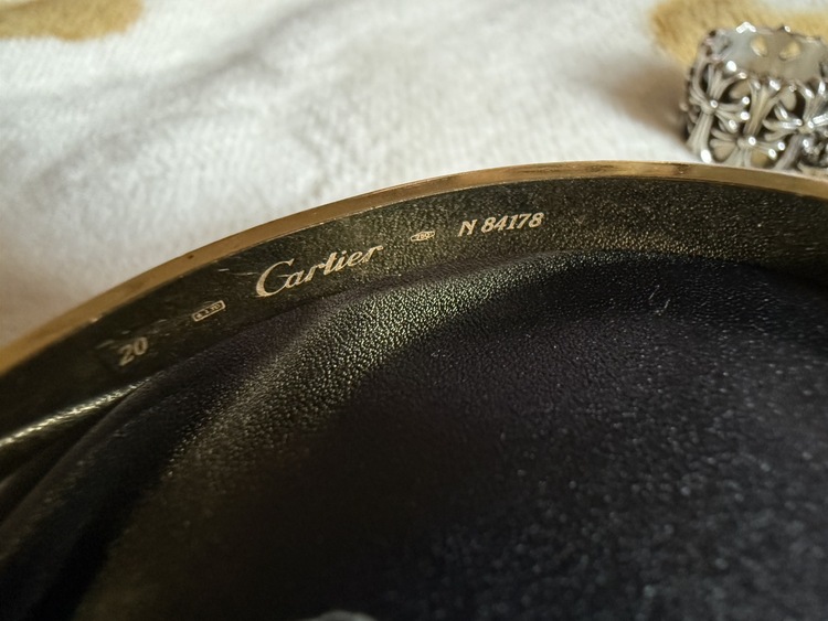 カルティエラブブレスとノーブランドk18とエメラルドリング（金・貴金属）の商品画像 - 査定依頼日：2026年4月2日 - 最高査定価格：2,000,000円