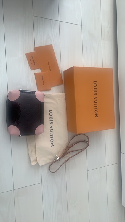 ヴェニス　ヴェルニ（ブランドバッグ）の商品画像 - 査定依頼日：2025年7月23日 - 最高査定価格：60,000円