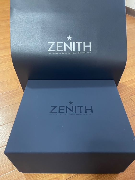 クロノマスタースポーツ（高級時計）の商品画像 - 査定依頼日：2025年8月15日 - 最高査定価格：2,700,000円