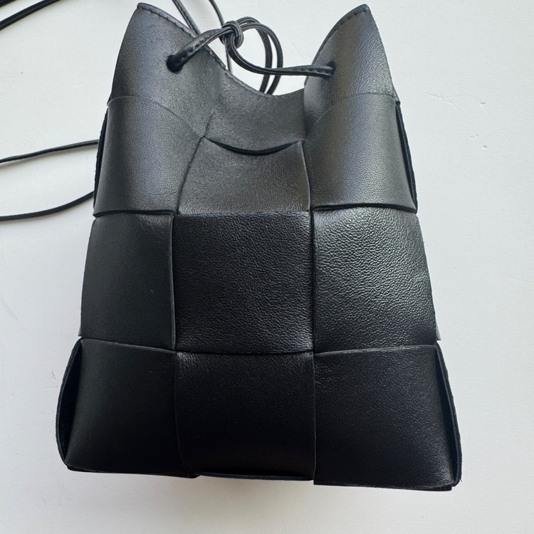 ボッテガ・ヴェネタ  （ブランドバッグ）の商品画像 - 査定依頼日：2025年8月2日 - 最高査定価格：80,000円