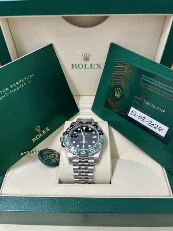 GMT Master II（高級時計）の商品画像 - 査定依頼日：2025年9月4日 - 最高査定価格：2,580,000円