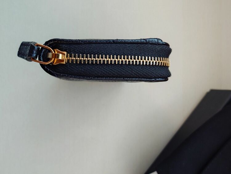 クラシック ジップ コインパース   グレインド カーフスキン  ブラック（ブランド財布・小物）の商品画像 - 査定依頼日：2025年10月15日 - 最高査定価格：80,000円